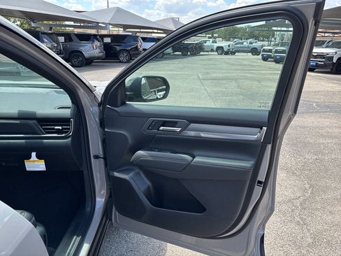 Used 2027 GMC Terrain Elevation w/ Elevation Premium Package FWD image 17
