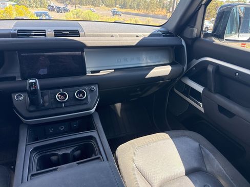 Used 2021 Land Rover Defender 110 S image 21