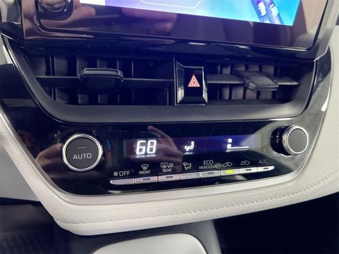 Used 2023 Toyota Corolla SE w/ Carpet Mat Package (TMS) image 16