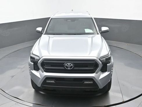 Used 2025 Toyota Tacoma SR5 image 27