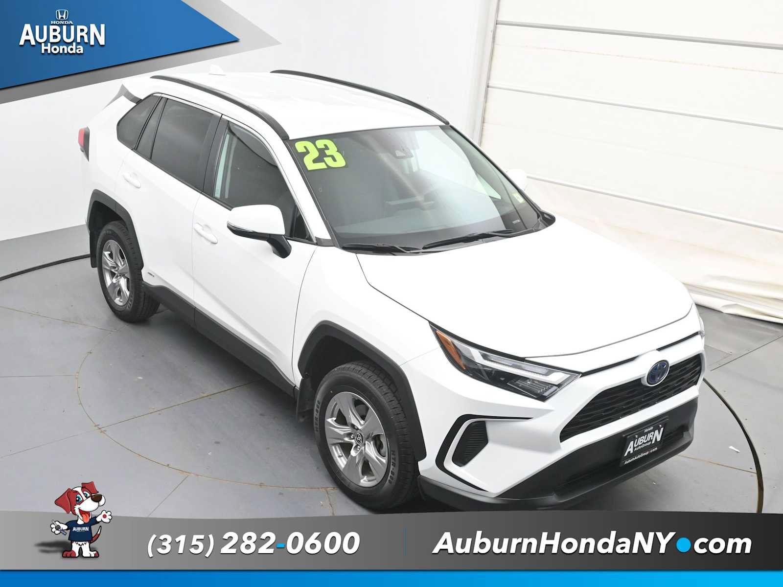 Used 2023 Toyota RAV4 LE AWD/4WD image 28