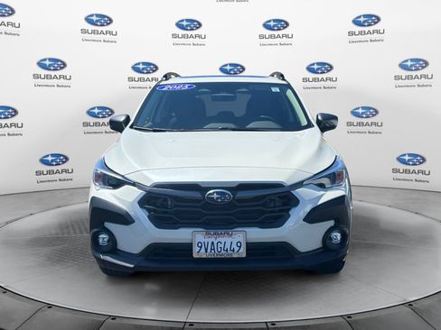 Used 2025 Subaru Crosstrek 2.5i Premium AWD/4WD image 8
