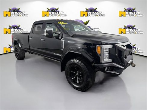 Used 2018 Ford F250 Platinum w/ Platinum Ultimate Package image 3