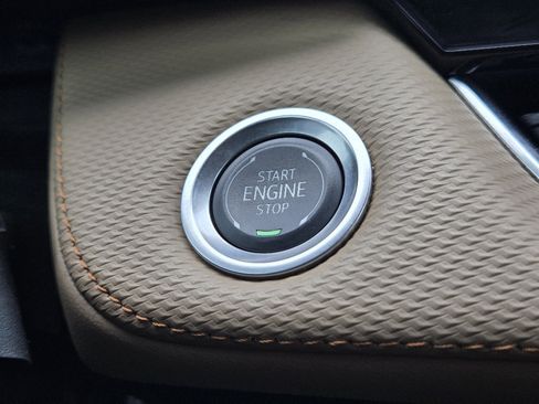 Used 2025 Chevrolet Equinox ACTIV image 23