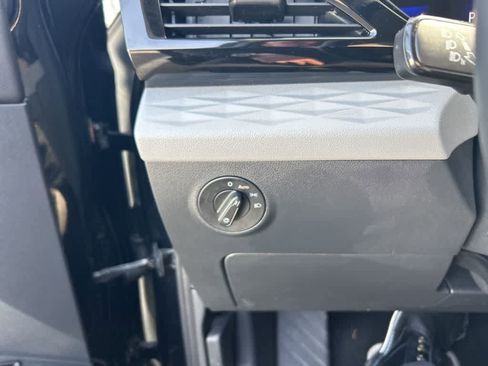 Used 2023 Volkswagen Taos S image 18