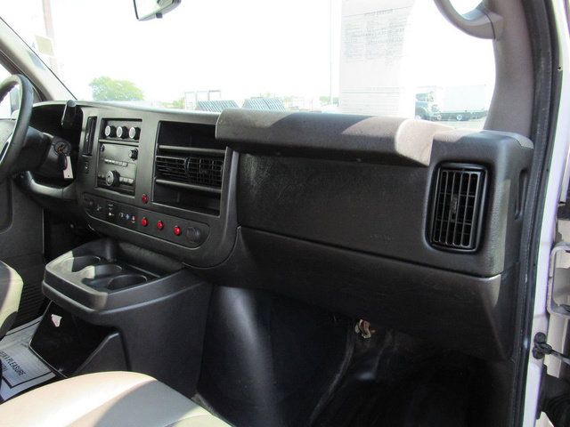 Used 2014 Chevrolet Express 2500 RWD image 15