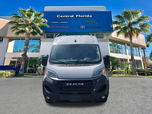 Used 2025 RAM ProMaster 2500 w/ Convenience Group FWD image 3