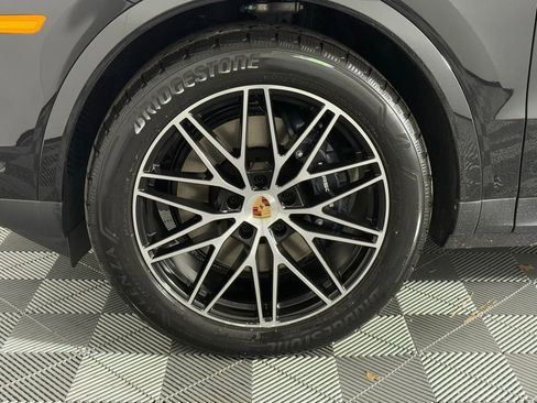 New 2026 Porsche Cayenne image 11
