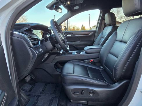 Used 2024 GMC Acadia Elevation image 20