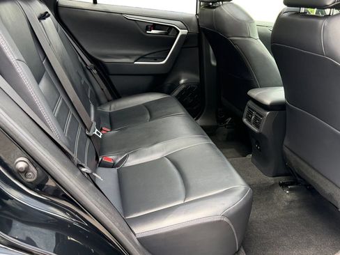 Used 2019 Toyota RAV4 Limited w/ Advanced Technology Package AWD/4WD image 10