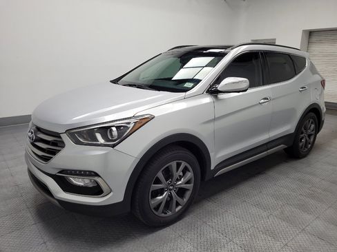 Used 2018 Hyundai Santa Fe Sport FWD image 2