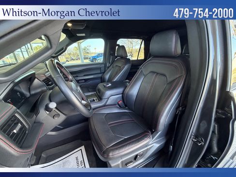 Used 2022 Ford Expedition Limited image 8