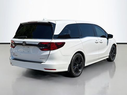 Used 2024 Honda Odyssey Sport image 5