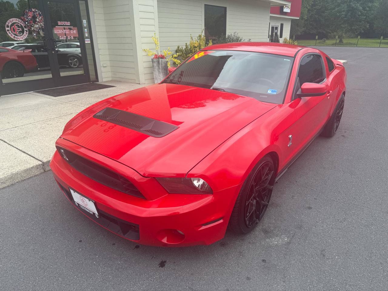 Used 2012 Ford Mustang Shelby GT500 w/ SVT Performance Pkg RWD image 3