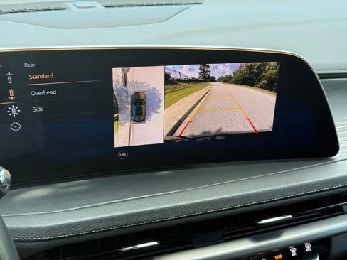 Certified 2025 Cadillac XT4 Premium Luxury FWD image 6