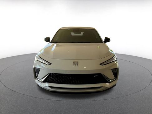 Used 2025 Buick Envista Sport Touring image 4