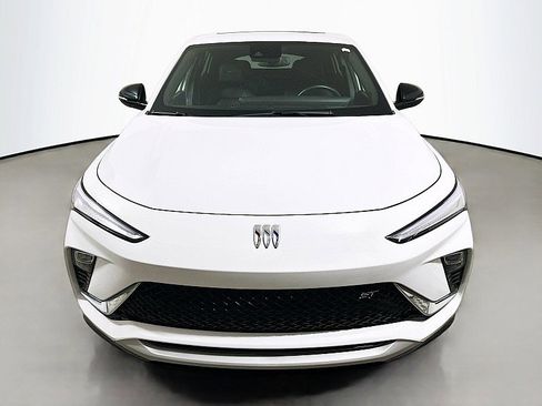 Used 2024 Buick Envista Sport Touring w/ Convenience I Package image 2