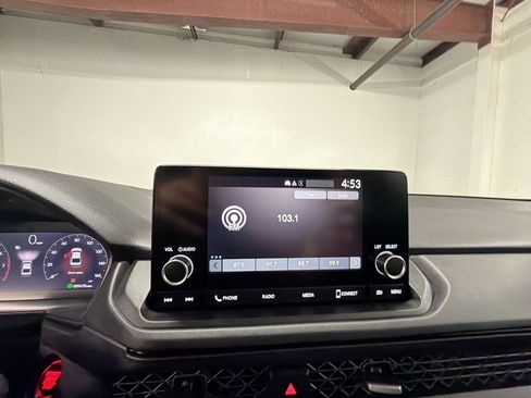 Used 2025 Honda Accord SE image 13