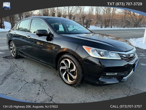 Used 2017 Honda Accord EX image 1