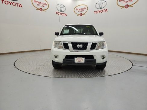 Used 2017 Nissan Frontier SV w/ SV Value Truck Package image 4
