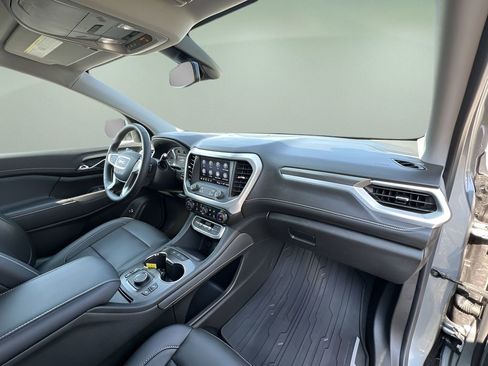 Certified 2023 GMC Acadia SLT w/ Trailering Package image 29