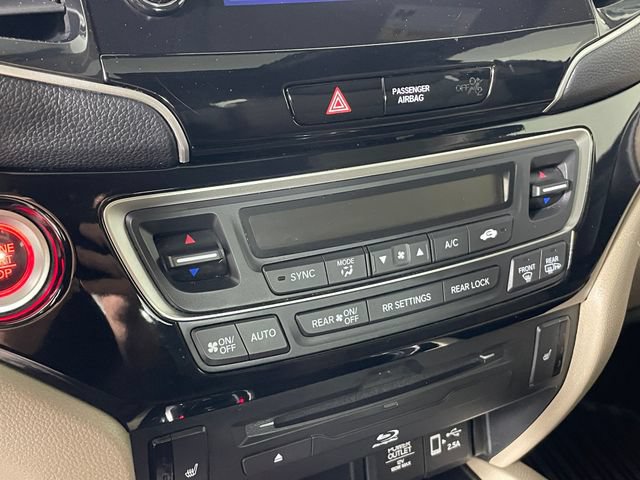 Used 2021 Honda Pilot Touring image 10