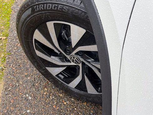 New 2026 Volkswagen Tiguan S image 10