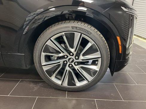 New 2026 Cadillac Lyriq Signature Luxury image 15