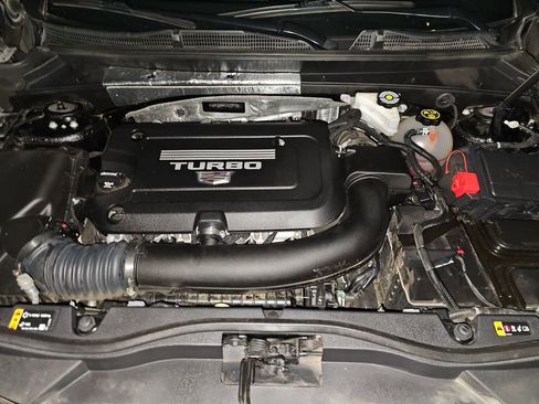 Used 2020 Cadillac XT4 Premium Luxury image 9