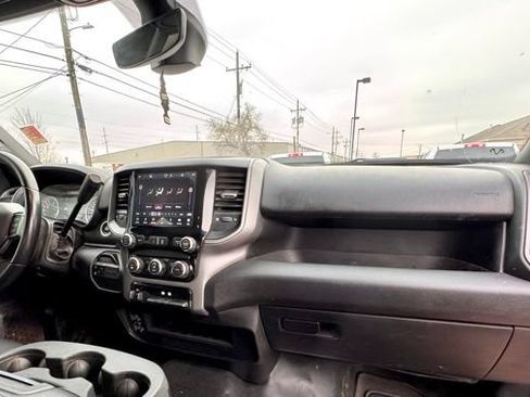 Used 2022 RAM 2500 Tradesman w/ Chrome Appearance Group AWD/4WD image 12