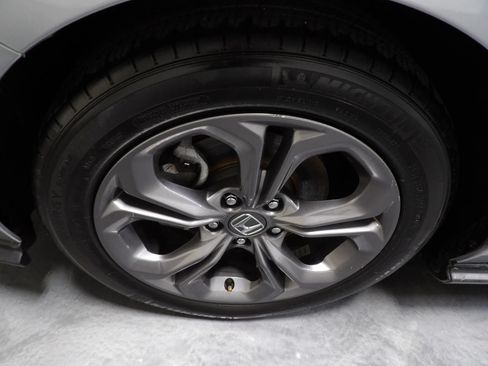 Used 2024 Honda Accord EX image 17