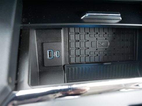 Certified 2024 Ford Expedition Max XLT image 28