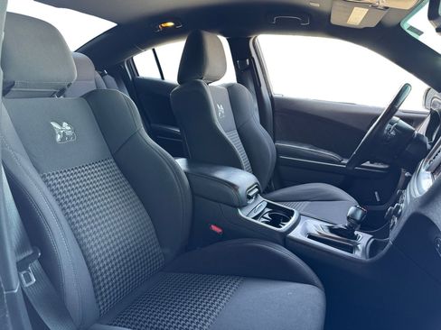 Used 2019 Dodge Charger Scat Pack RWD image 15