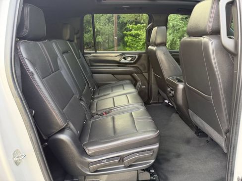 Used 2021 Chevrolet Suburban RST RWD image 35