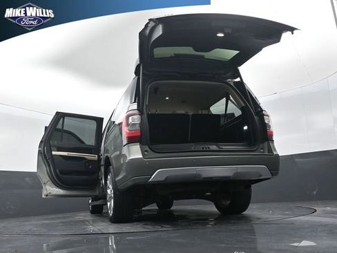 Used 2019 Ford Expedition Max Platinum image 30