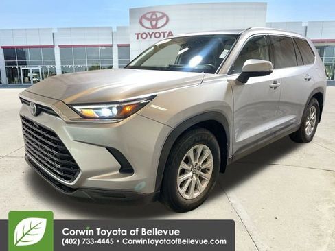 Used 2024 Toyota Grand Highlander XLE image 4