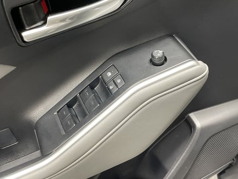 Used 2023 Toyota Highlander XLE FWD image 15