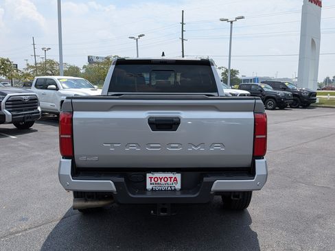 Certified 2024 Toyota Tacoma SR5 AWD/4WD image 7