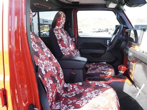 Used 2024 Jeep Wrangler Unlimited image 22