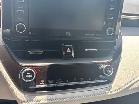 Used 2019 Toyota Corolla XSE FWD image 6