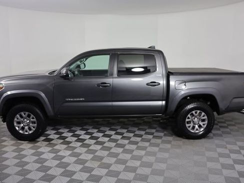 Used 2018 Toyota Tacoma SR5 image 5