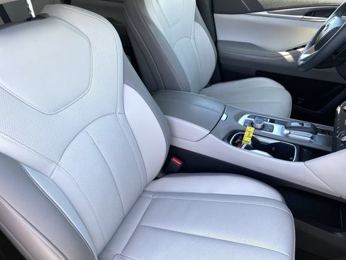 Certified 2026 INFINITI QX60 Luxe FWD image 11