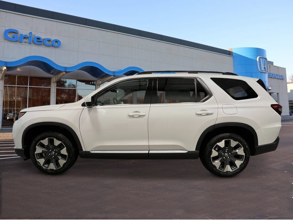 New 2026 Honda Pilot Touring image 2