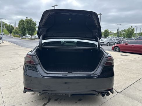 Used 2019 Toyota Camry SE FWD image 29
