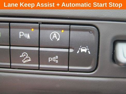 Used 2024 GMC Yukon Denali Ultimate AWD/4WD image 9