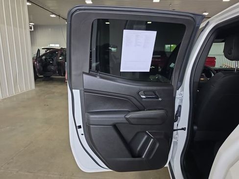 Used 2024 Chevrolet Colorado LT w/ LT Convenience Package II AWD/4WD image 26