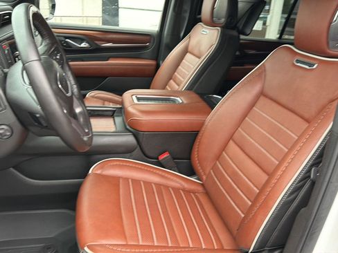 Used 2024 GMC Yukon XL Denali Ultimate AWD/4WD image 21