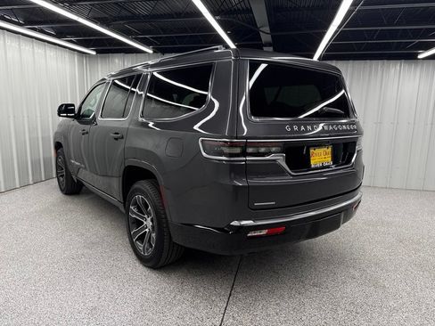 Used 2022 Jeep Grand Wagoneer Series I w/ Flexible Seating Group AWD/4WD image 4