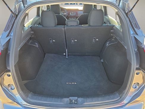 Used 2024 Nissan Kicks SV image 15