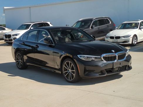Used 2019 BMW 330i xDrive Sedan w/ Premium Package AWD/4WD image 3